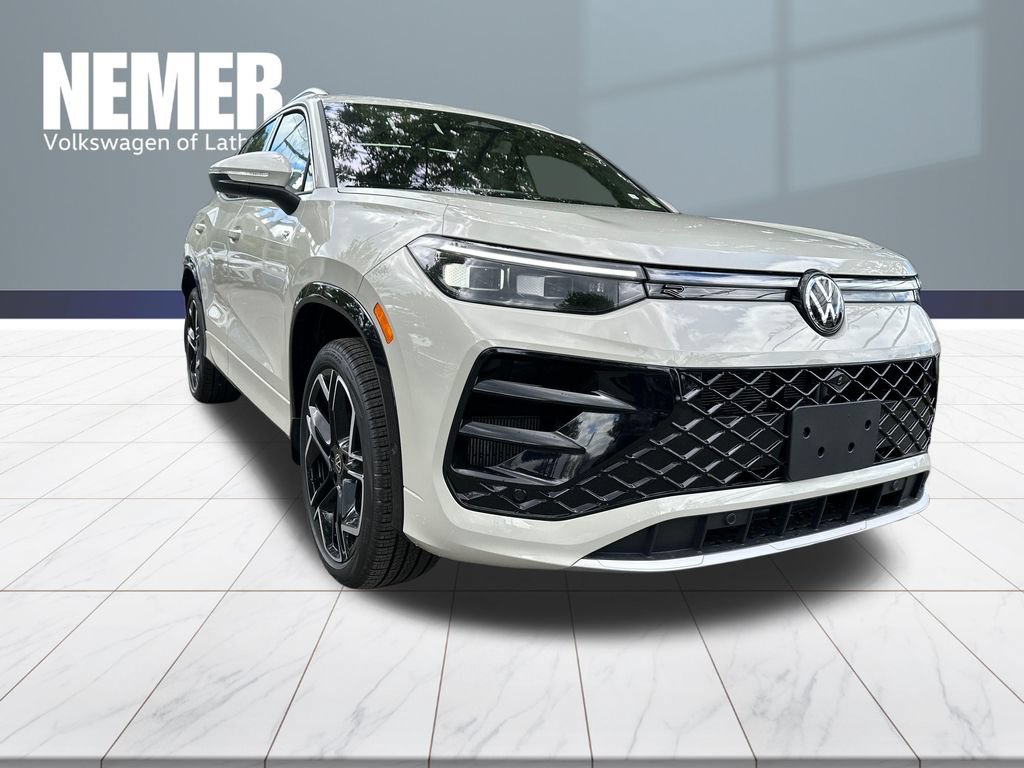 New 2026 Volkswagen Tiguan SEL R-Line AWD/4WD image 5
