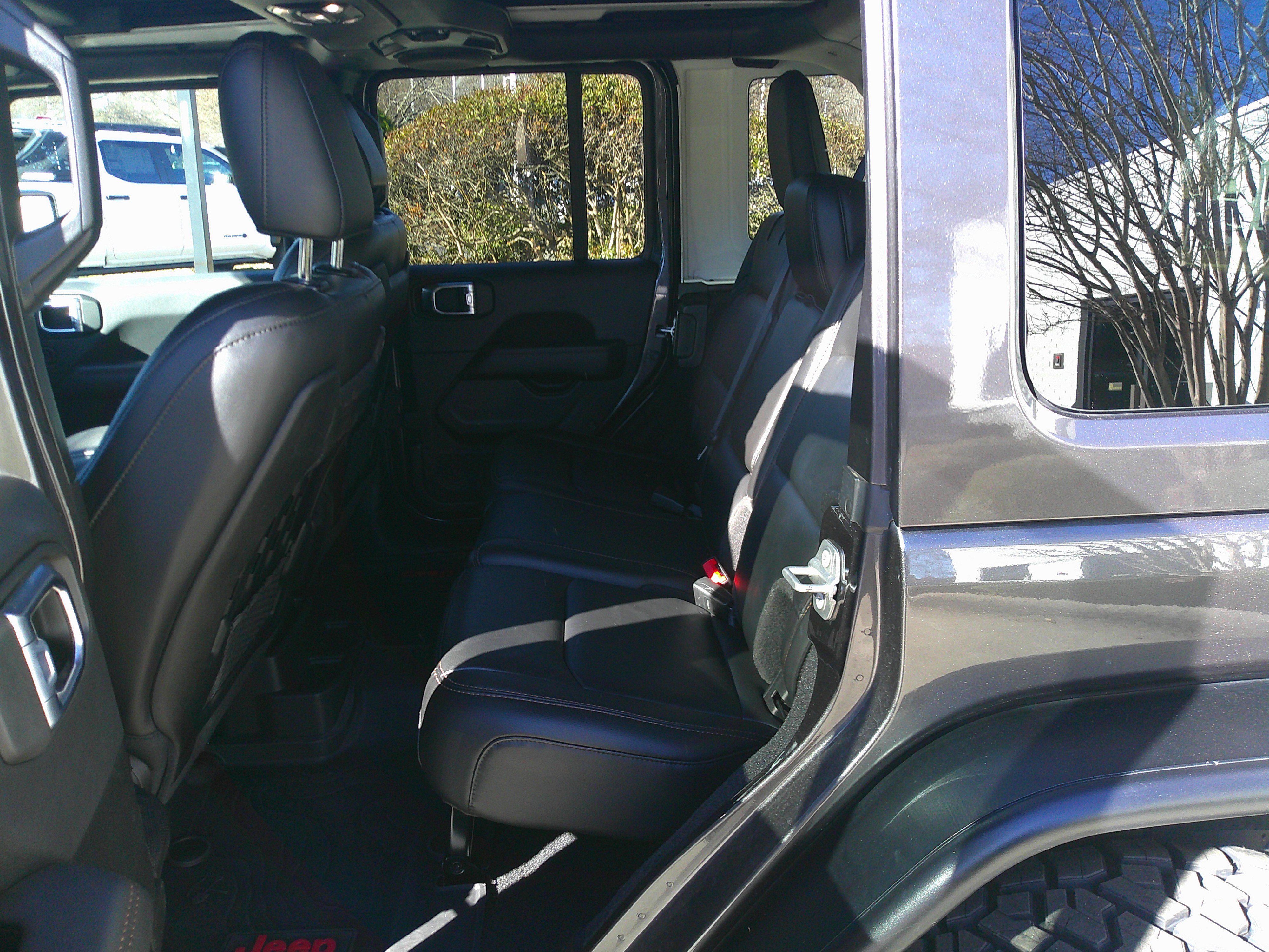 Used 2021 Jeep Wrangler Unlimited Rubicon w/ Trailer Tow Package image 43