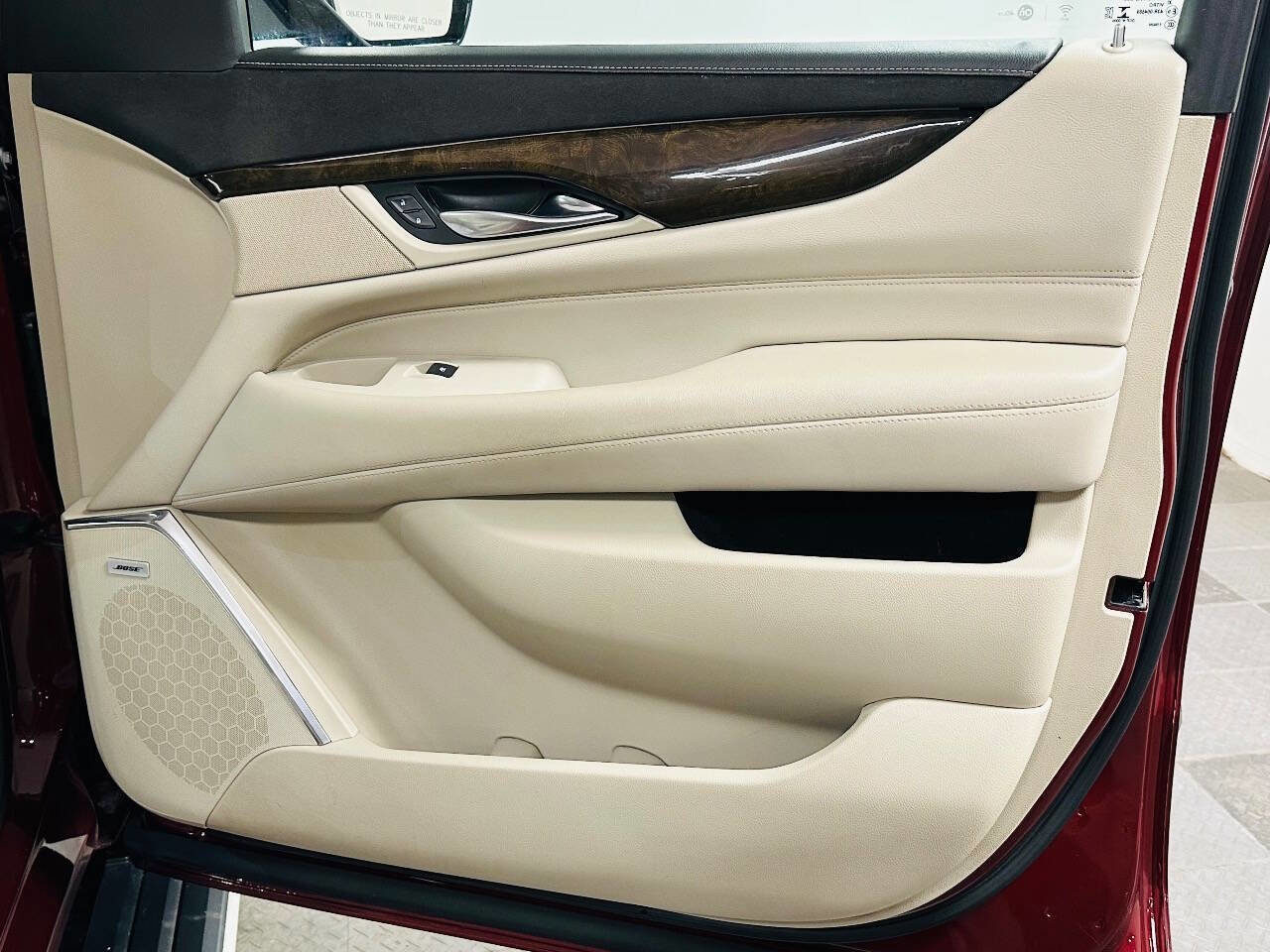 Used 2018 Cadillac Escalade ESV Premium Luxury image 28