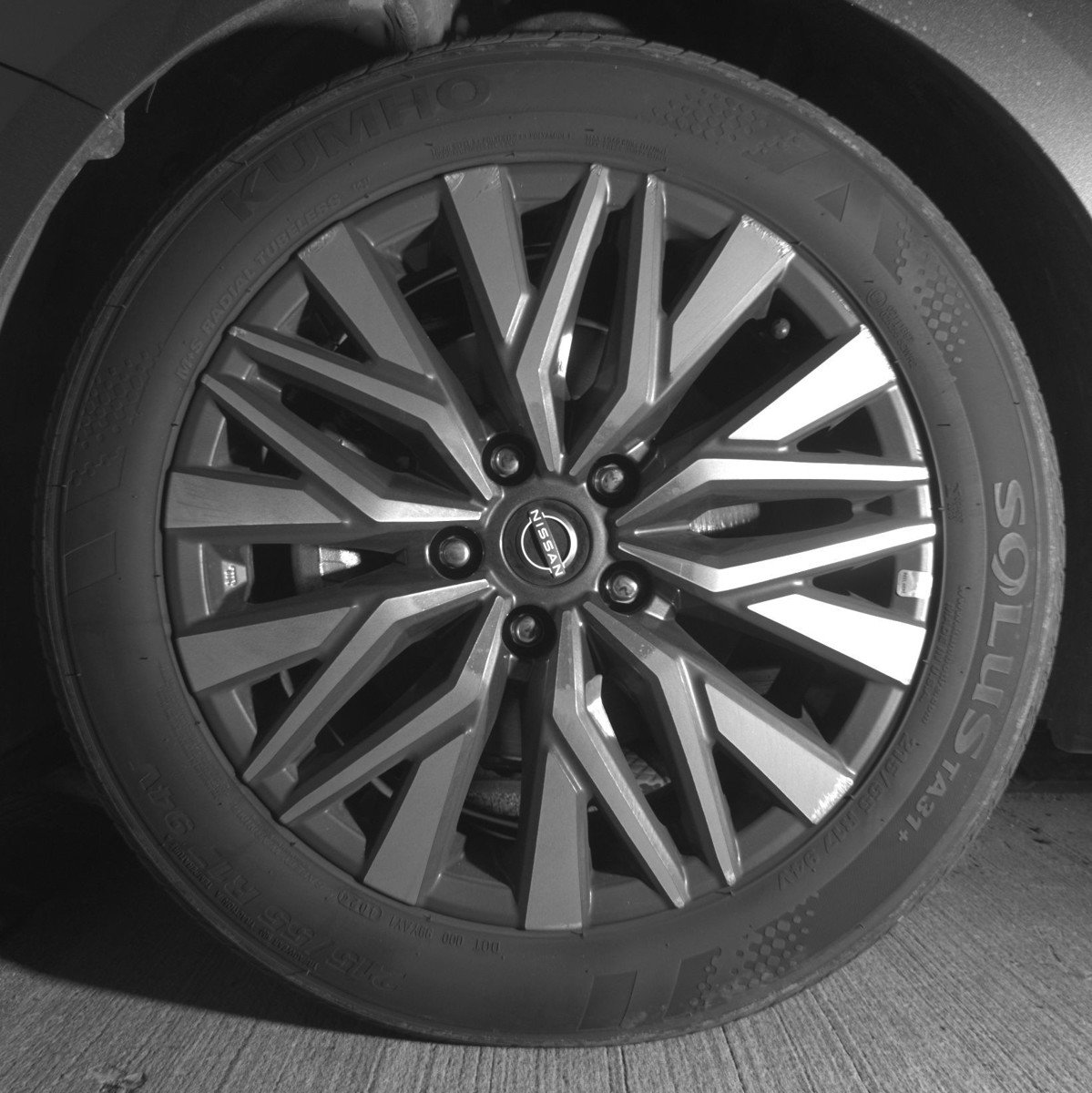 Used 2025 Nissan Altima 2.5 SV image 12