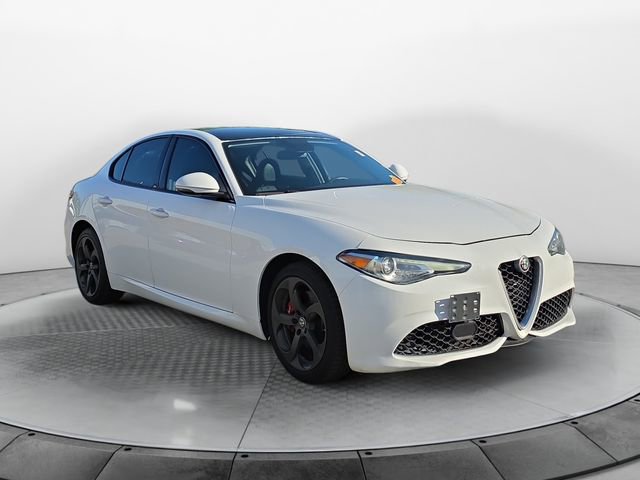 Used 2017 Alfa Romeo Giulia AWD w/ Sport Appearance Package image 7
