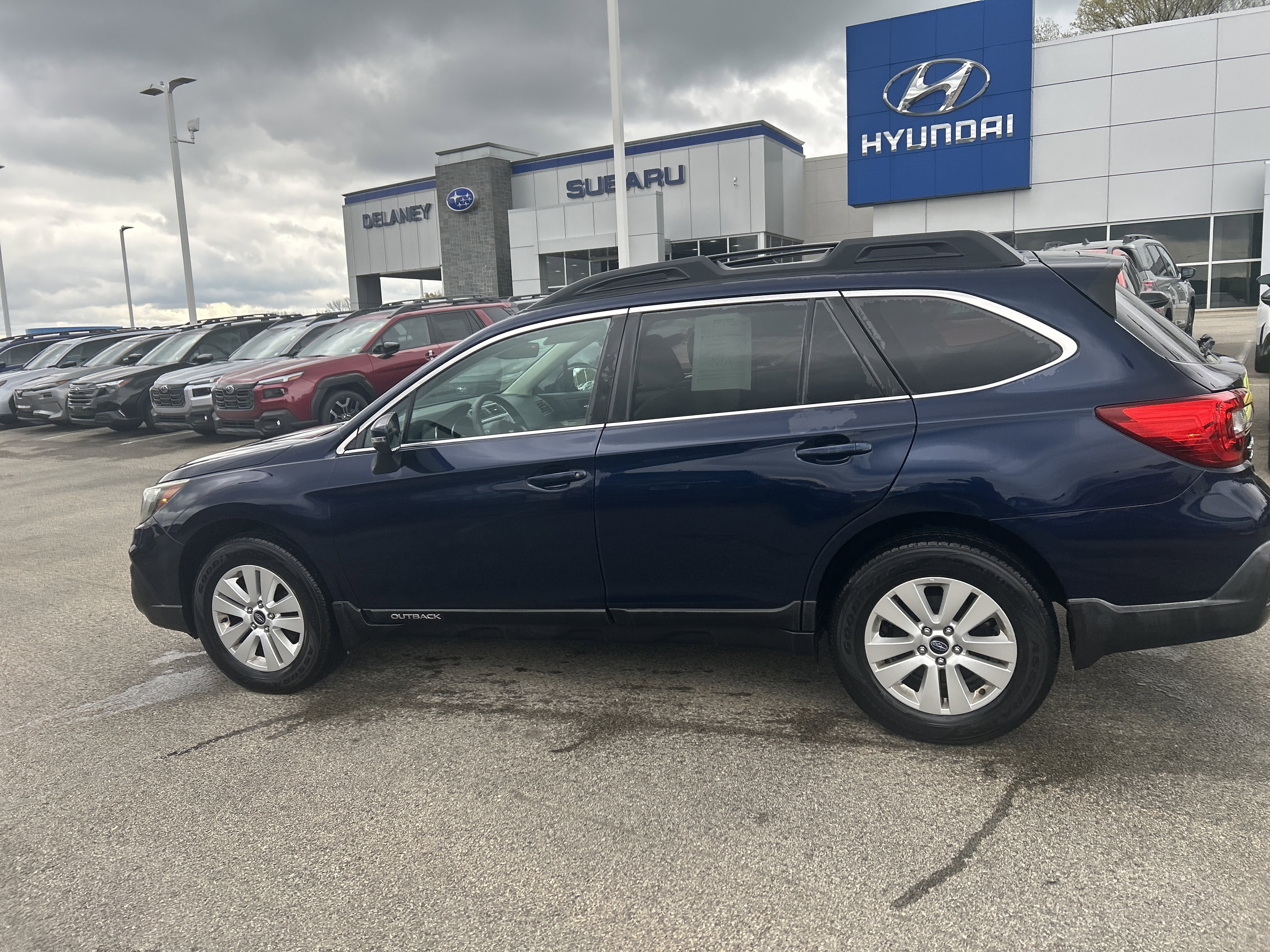 Used 2018 Subaru Outback 2.5i Premium AWD/4WD image 21