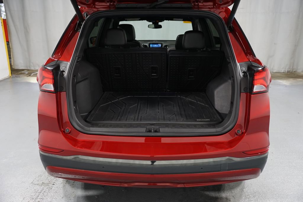 Used 2023 Chevrolet Equinox RS w/ RS Leather Package image 36