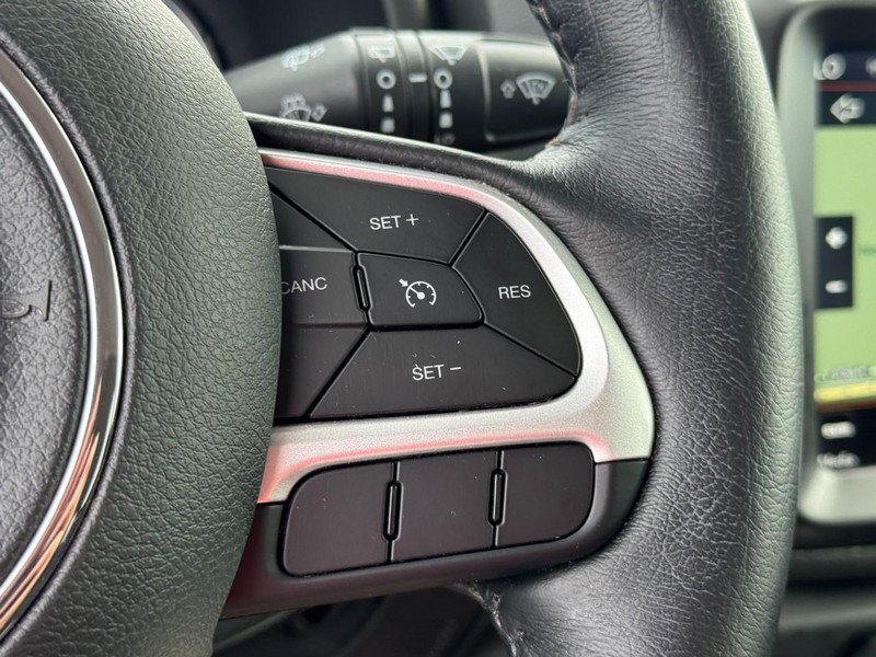 Used 2023 Jeep Renegade Latitude w/ Premium Group AWD/4WD image 17