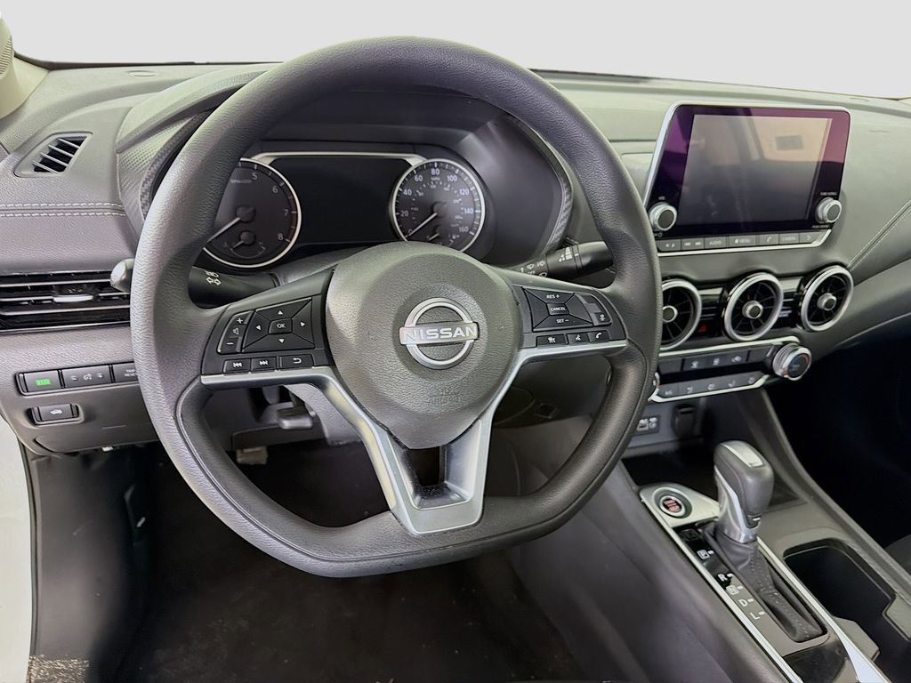Used 2025 Nissan Sentra SV FWD image 14