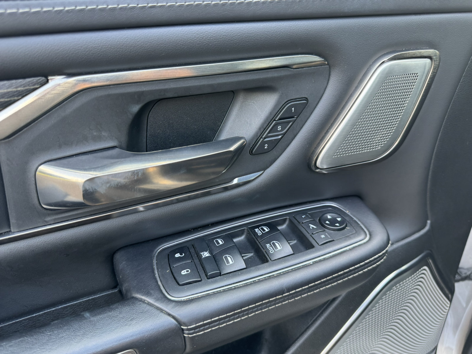 Used 2019 RAM 1500 Limited RWD image 13