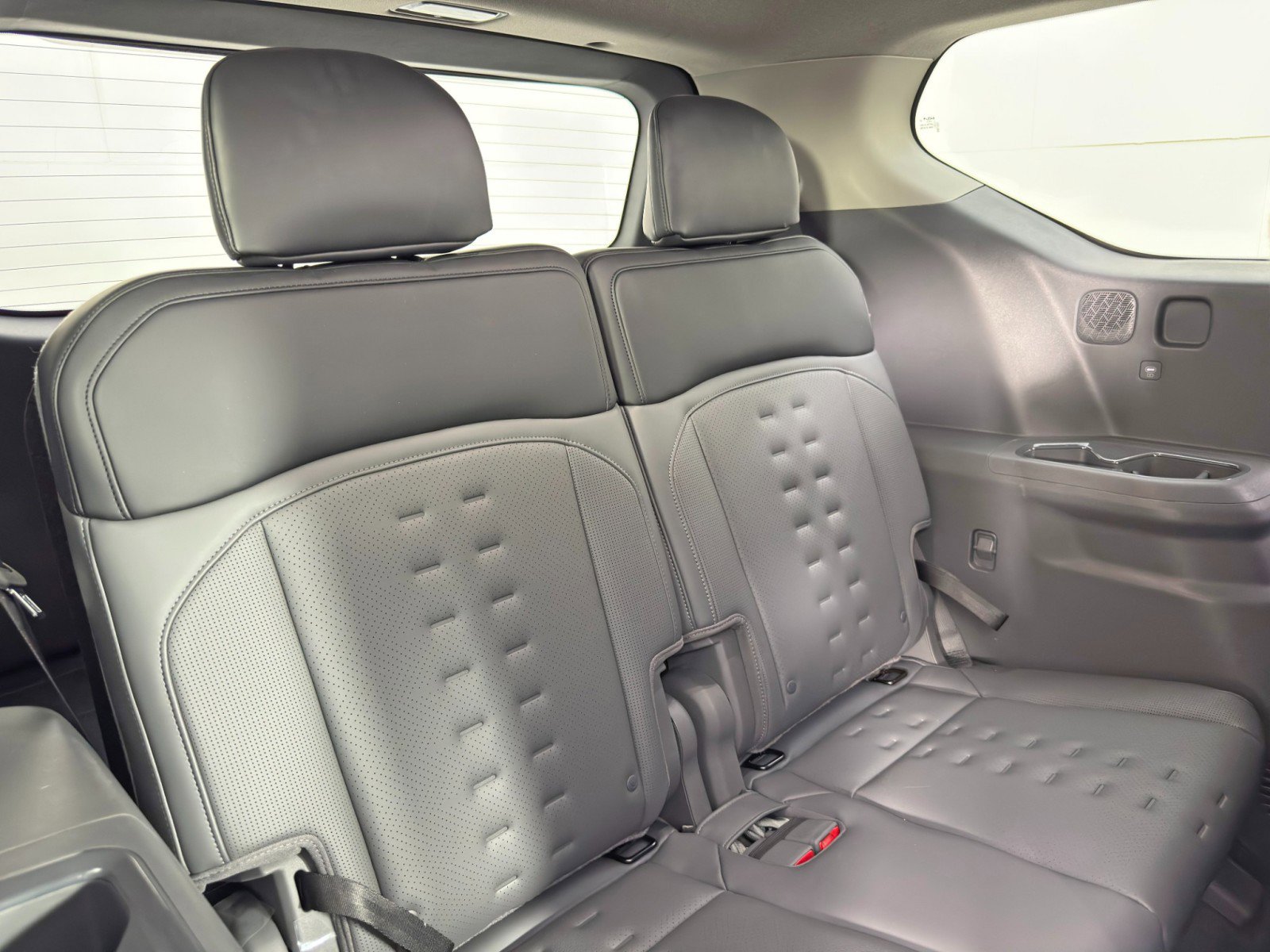 Used 2025 Kia EV9 Wind image 40