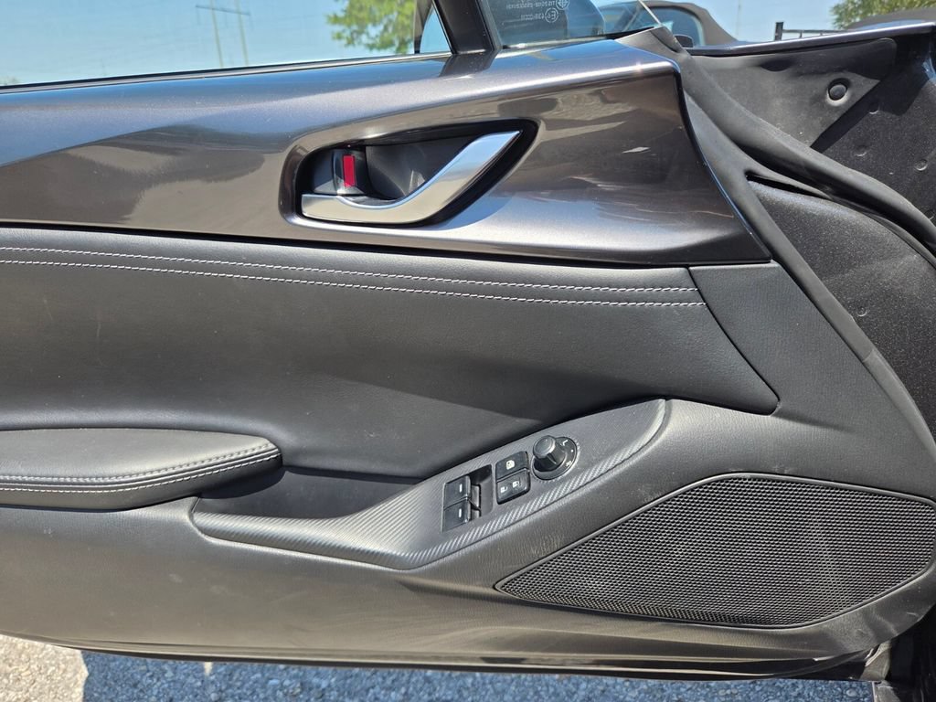 Used 2023 MAZDA MX-5 Miata Grand Touring RWD image 21