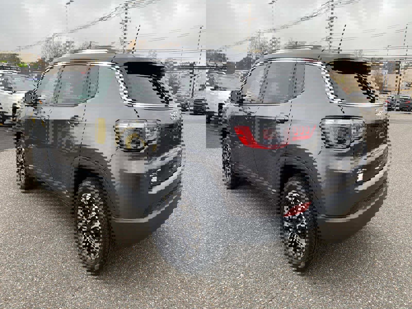 Certified 2022 Jeep Compass Limited w/ Sun and Sound Group image 7