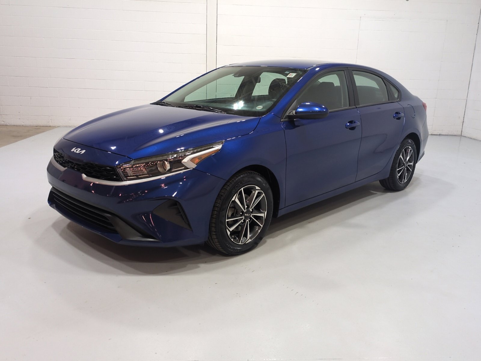 Certified 2024 Kia Forte LXS FWD image 7