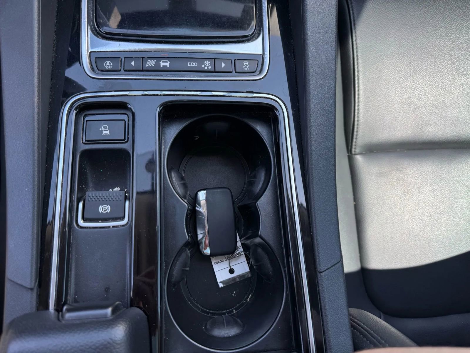 Used 2020 Jaguar F-PACE Premium image 24