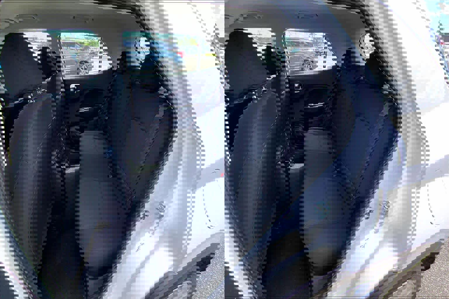 Used 2025 Hyundai Venue SE image 19