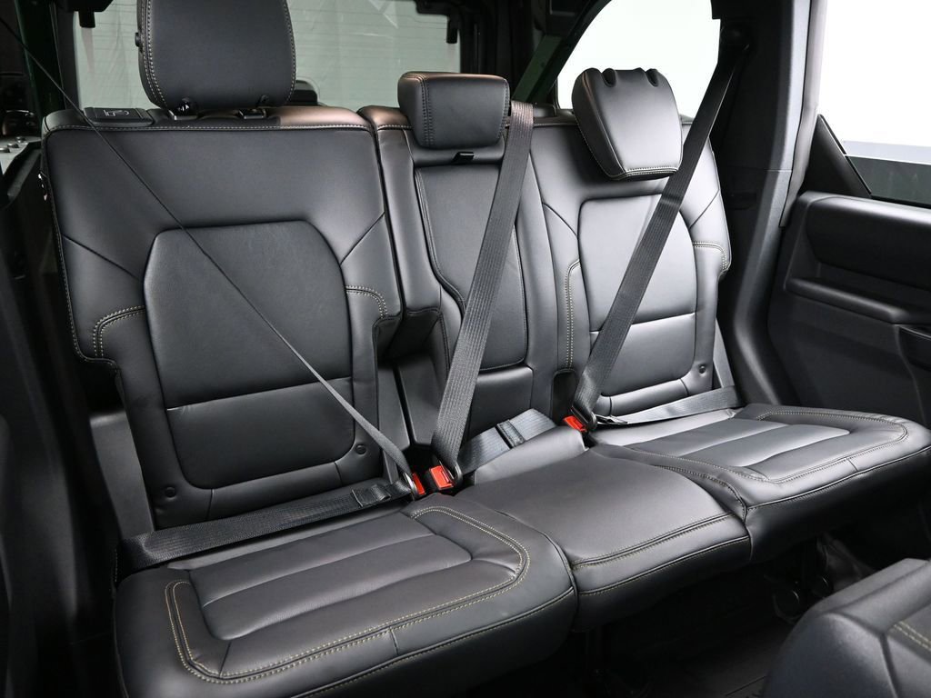 New 2025 Ford Bronco Badlands image 39