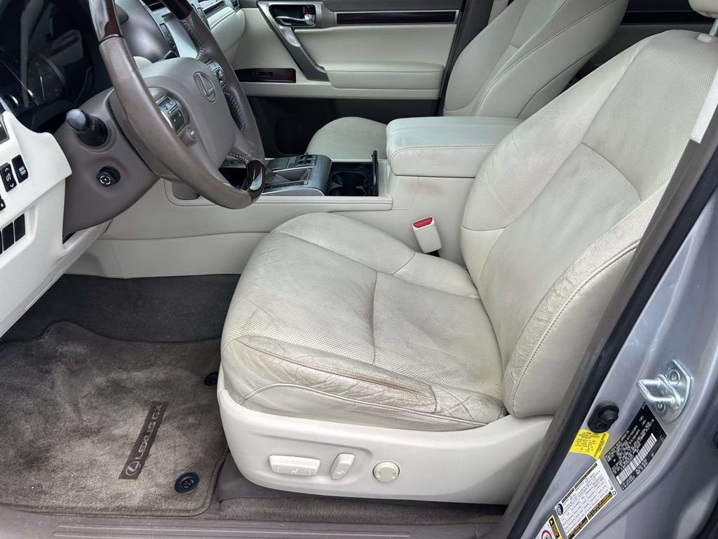 Used 2019 Lexus GX 460 Premium w/ Premium Package AWD/4WD image 17