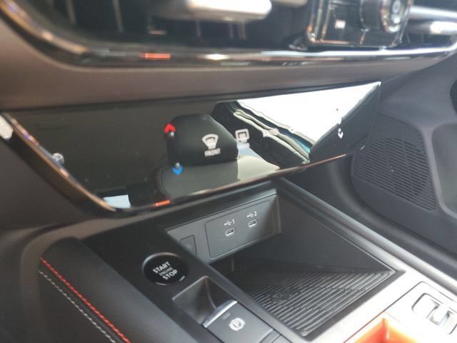 New 2026 Nissan Kicks SR FWD image 17