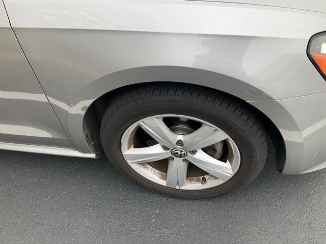 Used 2013 Volkswagen Passat 2.5 SE FWD image 3