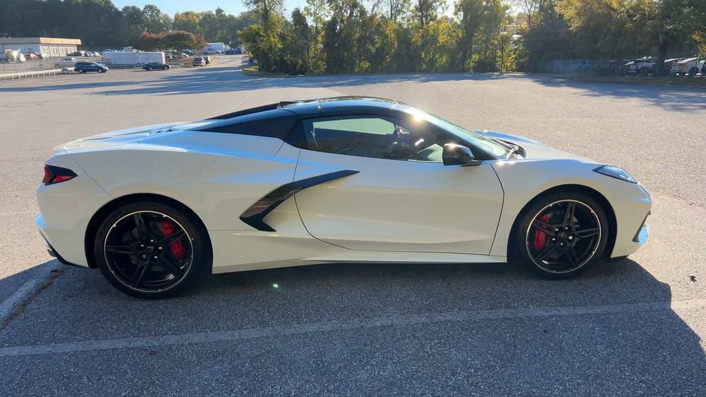 Used 2024 Chevrolet Corvette Stingray Premium Conv w/ Stealth Interior Trim Package image 6