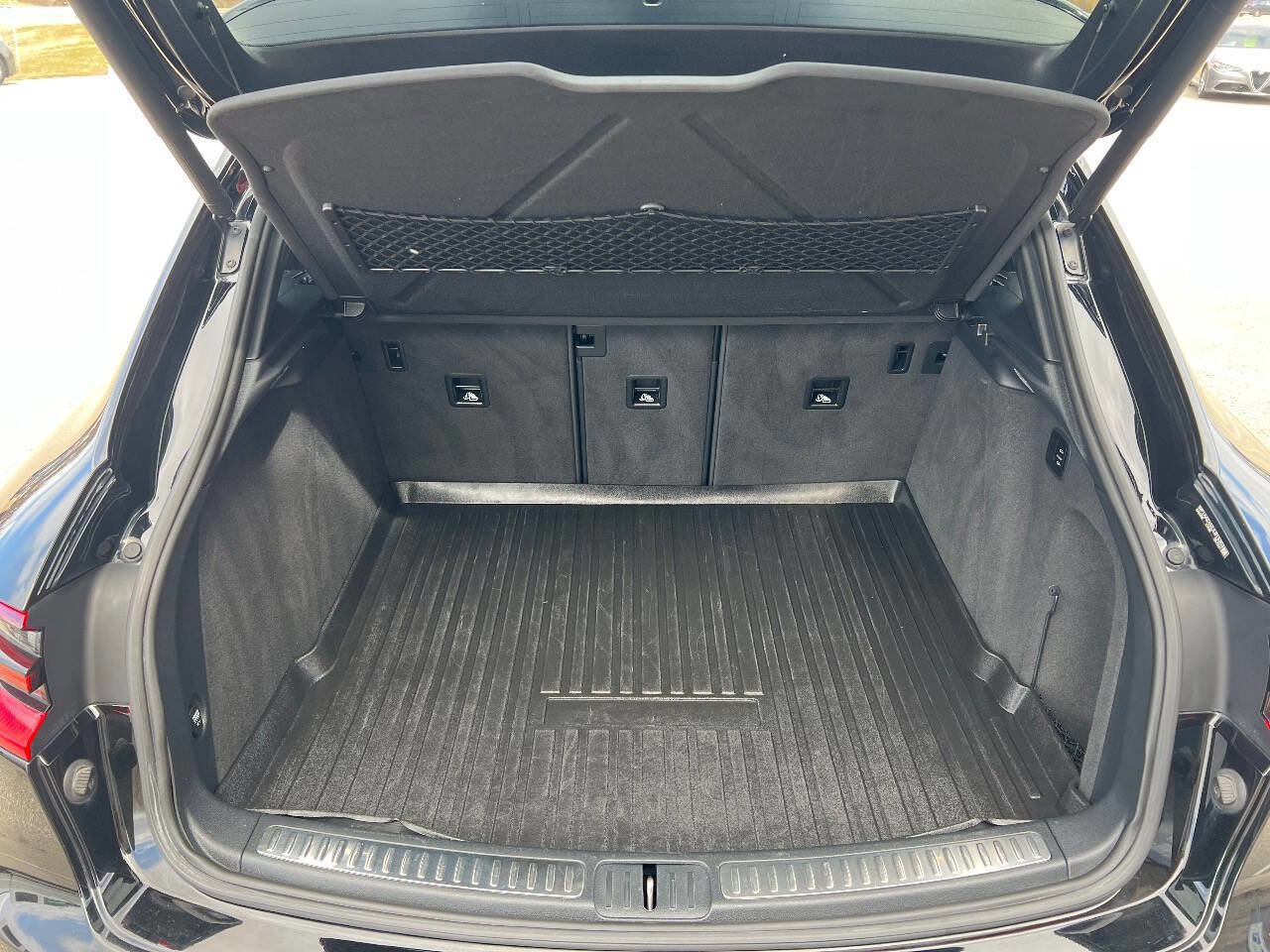 Used 2018 Porsche Macan image 26