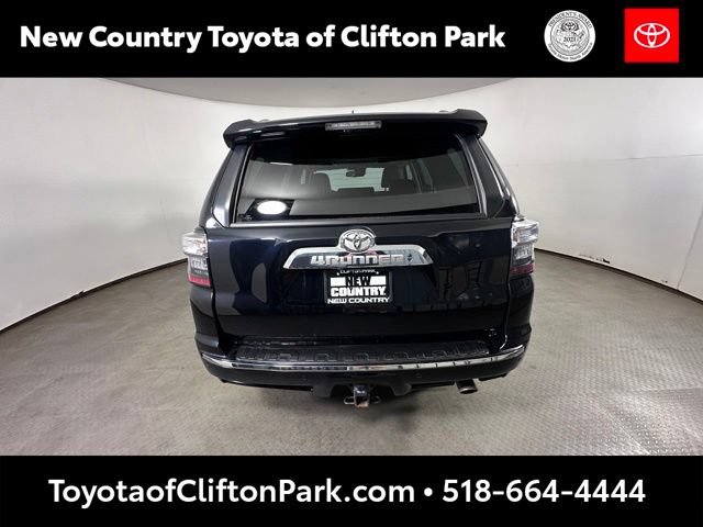 Used 2023 Toyota 4Runner Limited AWD/4WD image 4