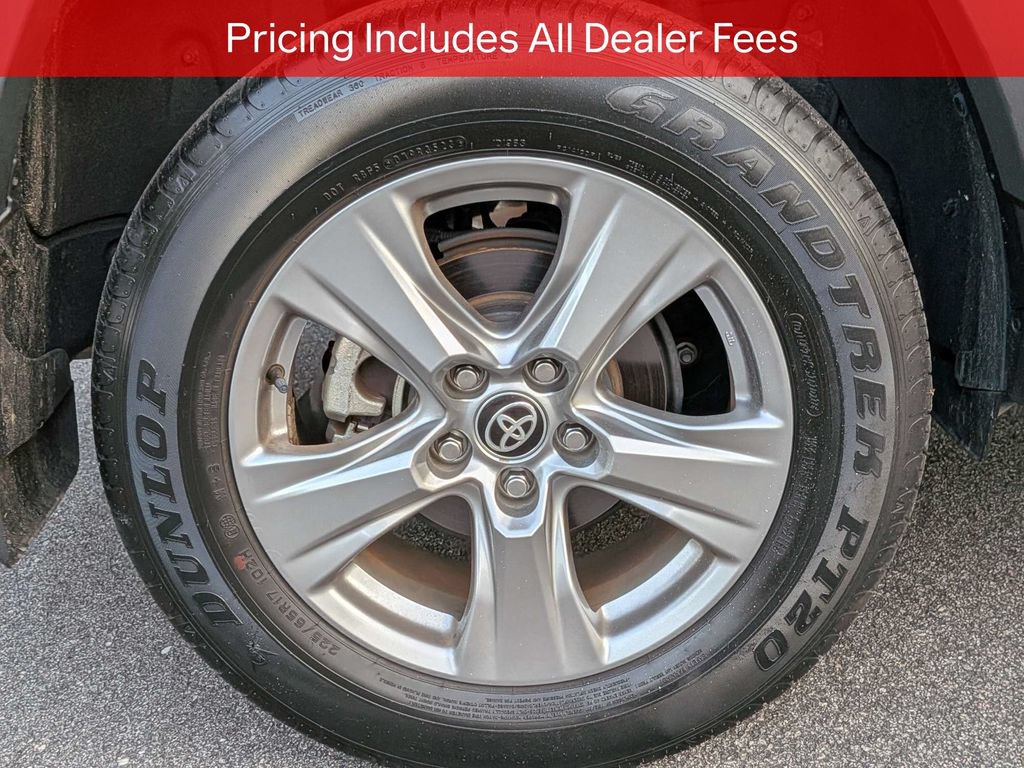 Used 2024 Toyota RAV4 XLE w/ Convenience Package FWD image 12
