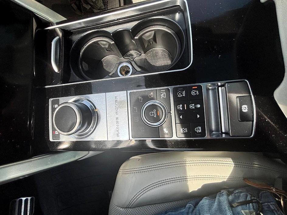 Used 2016 Land Rover Range Rover Supercharged image 29