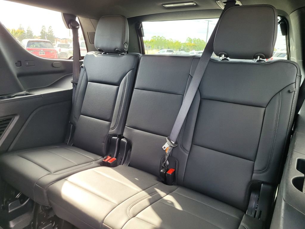 Used 2025 Chevrolet Tahoe LT AWD/4WD image 14
