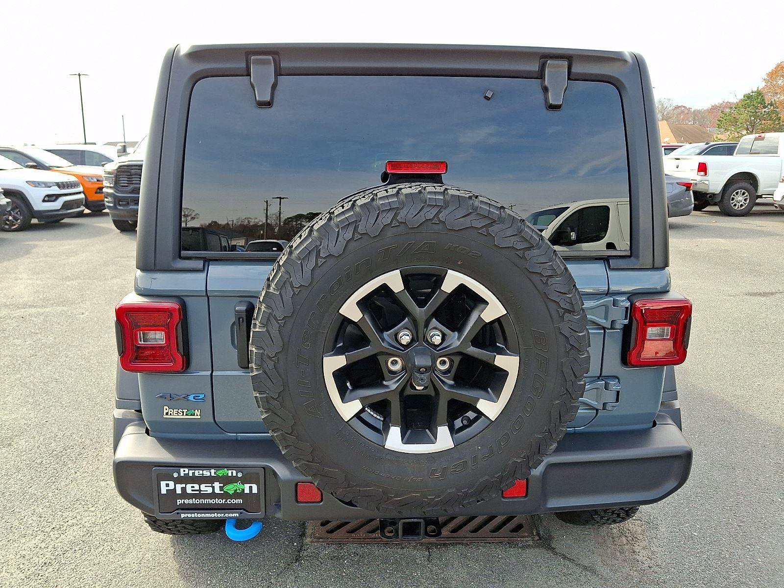 Used 2024 Jeep Wrangler Unlimited Rubicon 4xe w/ Technology Group image 8