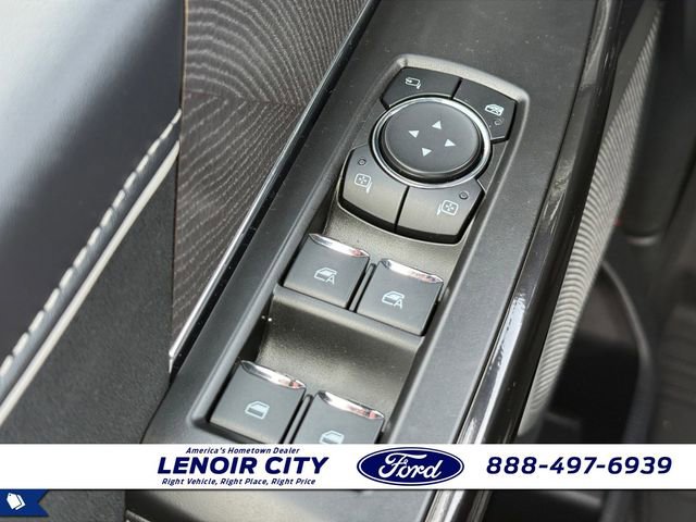 Used 2024 Ford F150 Lightning Platinum image 18