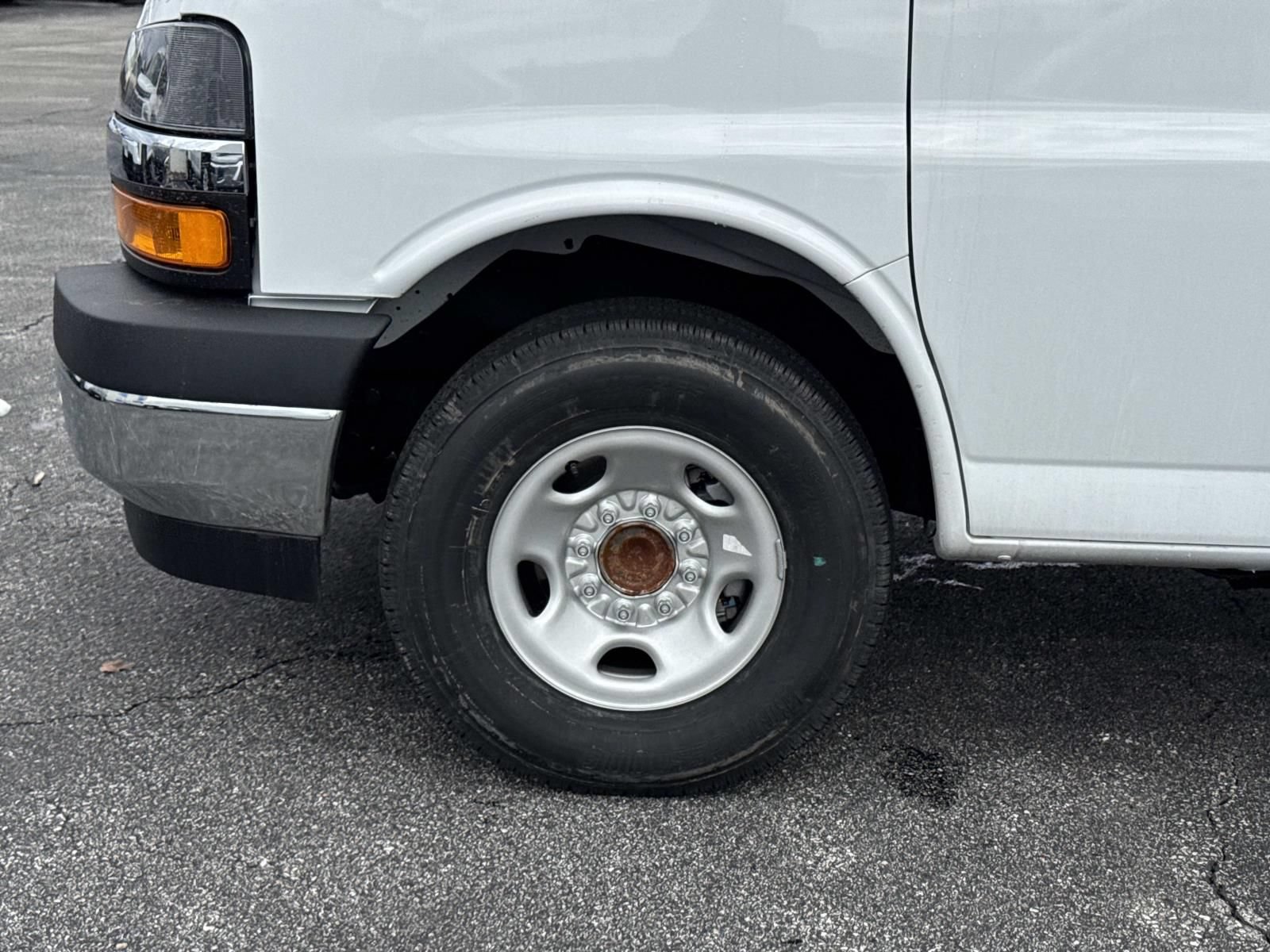 New 2026 Chevrolet Express 3500 w/ Power Convenience Package RWD image 9