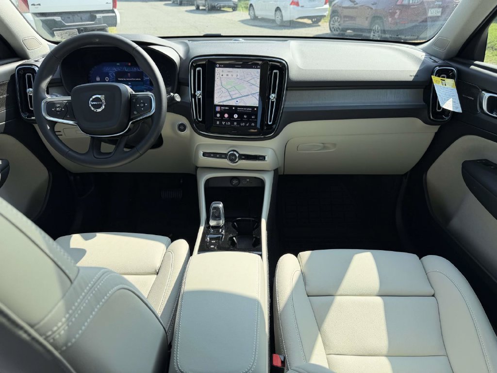 New 2026 Volvo XC40 B5 Ultra w/ Protection Package Premier AWD/4WD image 2