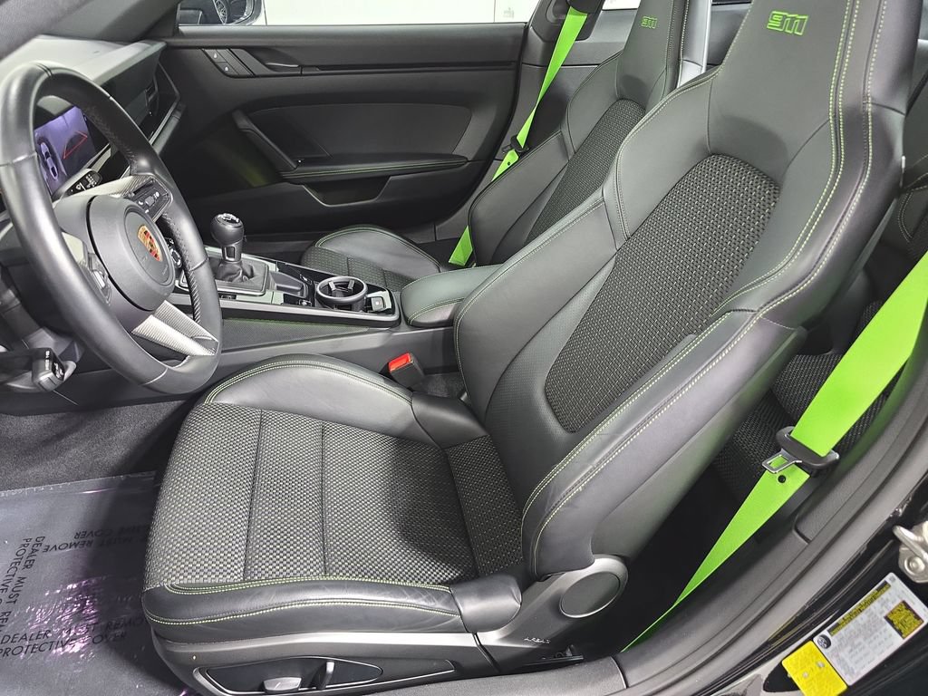 Certified 2024 Porsche 911 Carrera T RWD image 5