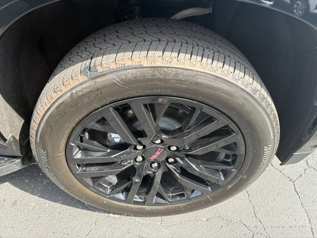 Certified 2024 GMC Yukon Denali w/ Advanced Technology Package AWD/4WD image 7