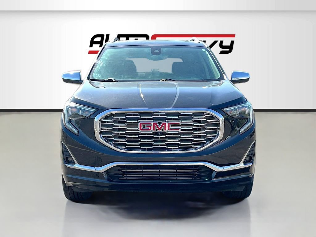 Used 2020 GMC Terrain Denali w/ Denali Premium Package image 2