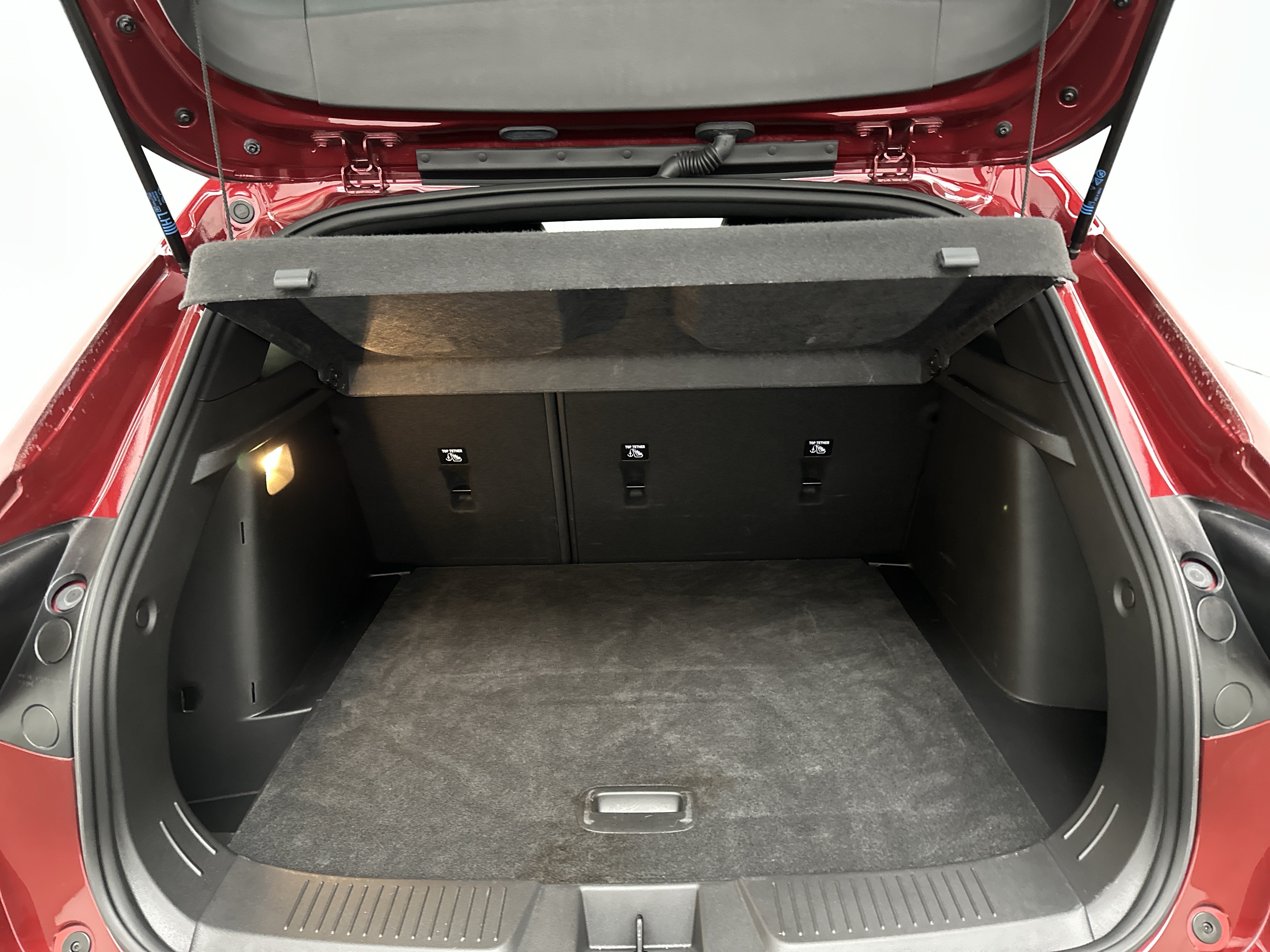 Used 2025 Chevrolet Trax RS w/ Sunroof Package FWD image 14