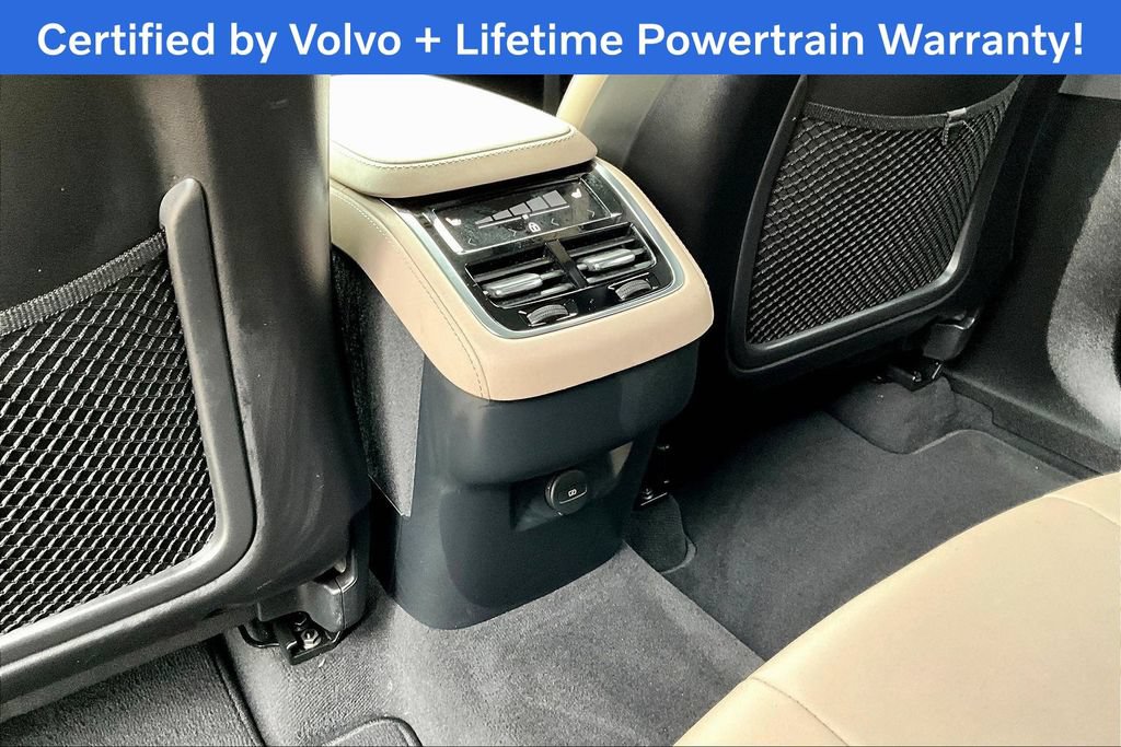 Used 2025 Volvo XC90 B6 Plus AWD/4WD image 31