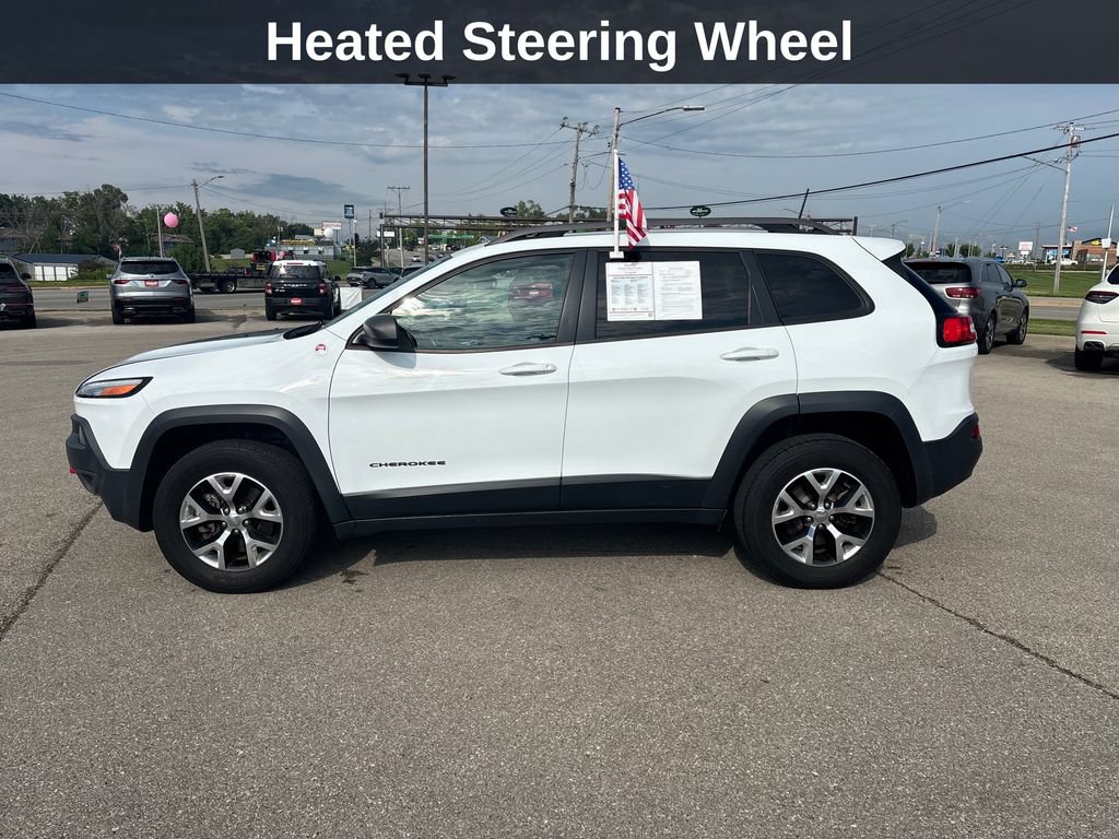 Used 2016 Jeep Cherokee Trailhawk w/ Leather Interior Group AWD/4WD image 2