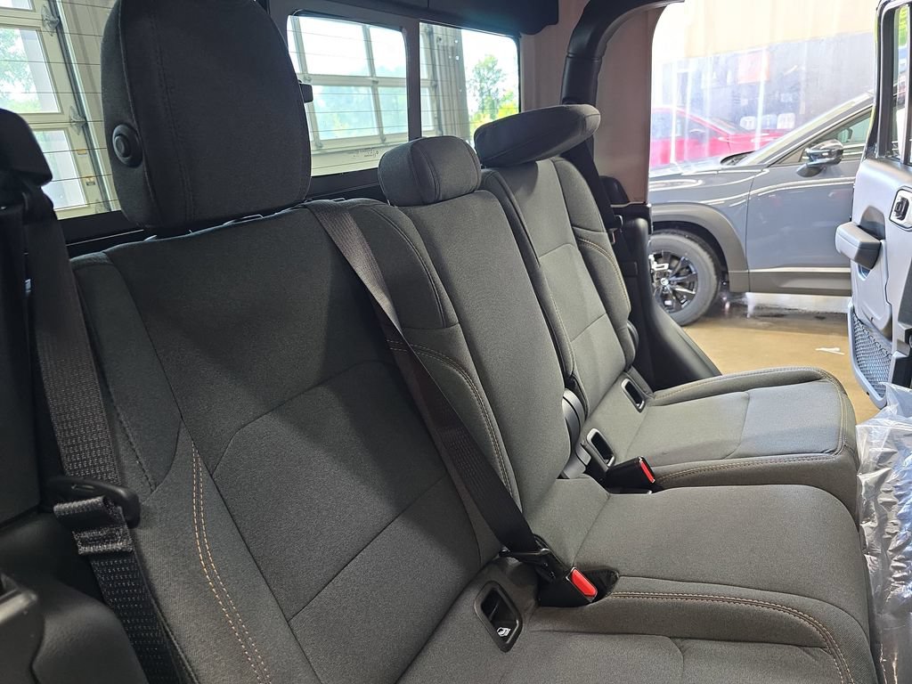 New 2026 Jeep Gladiator Sport AWD/4WD image 11