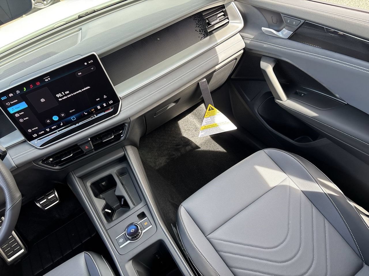 New 2026 Volkswagen Tiguan SE R-Line FWD image 12