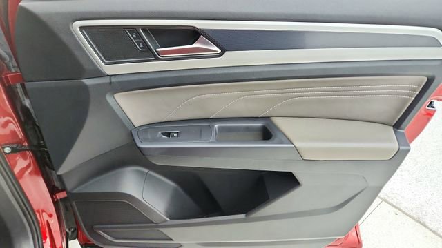 Used 2021 Volkswagen Atlas Cross Sport SE w/ Panoramic Sunroof Package image 23