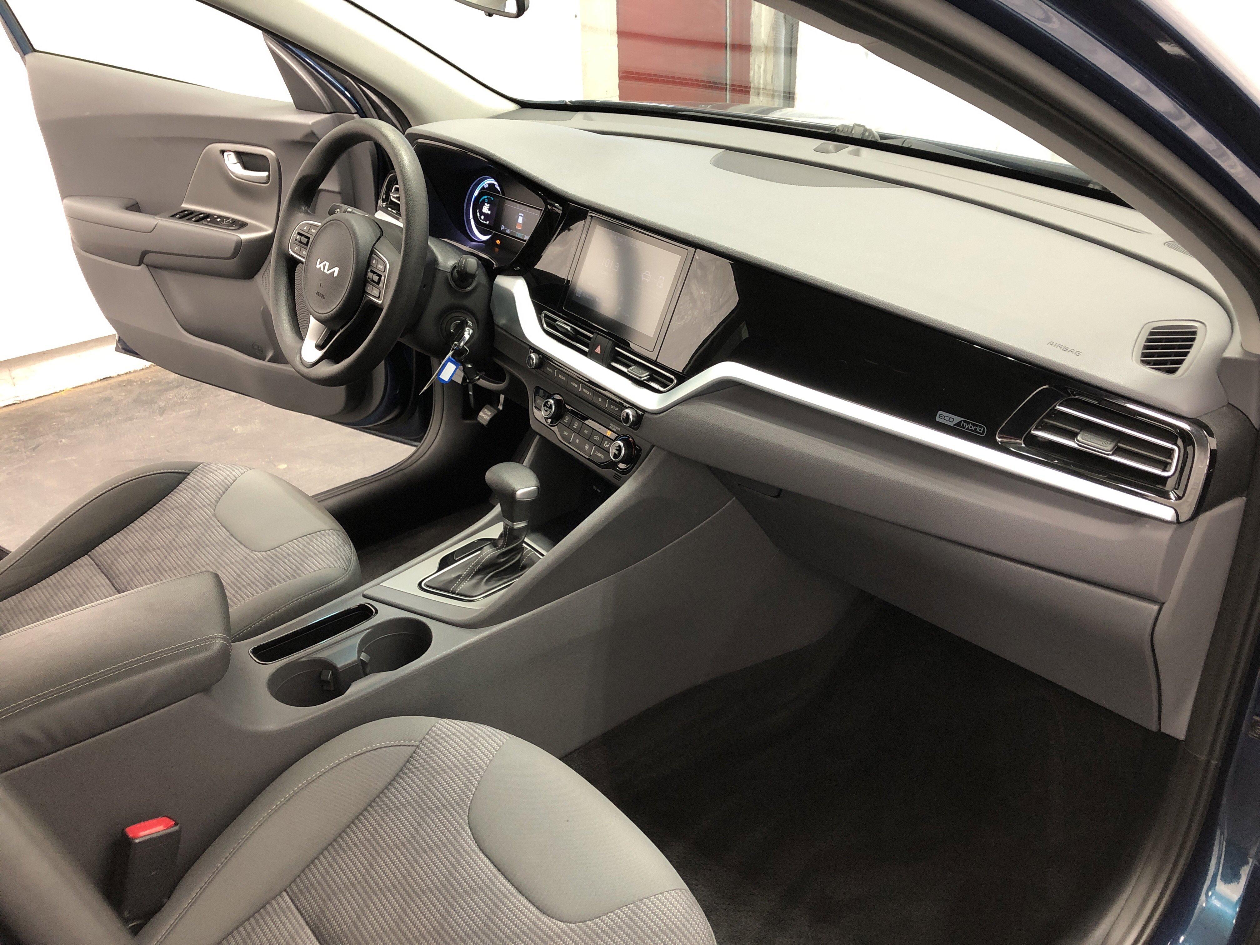 Used 2022 Kia Niro LX FWD image 13