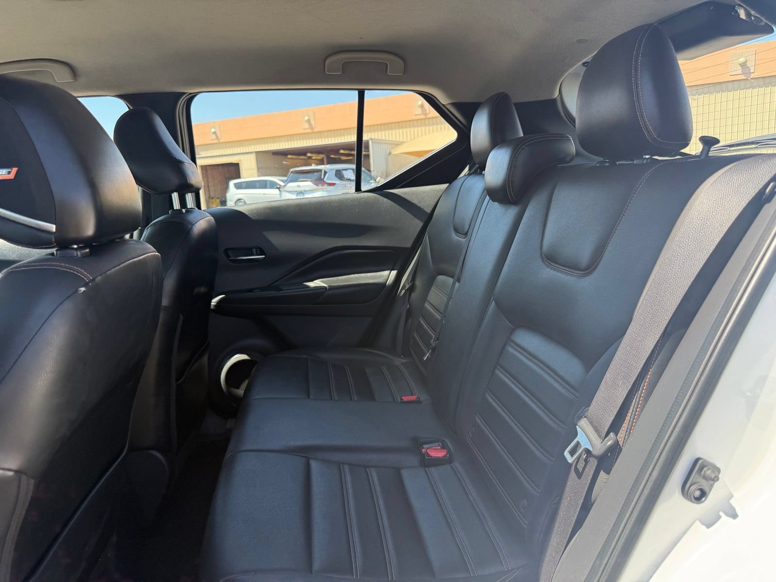Used 2018 Nissan Kicks SR w/ Premium Package FWD image 9