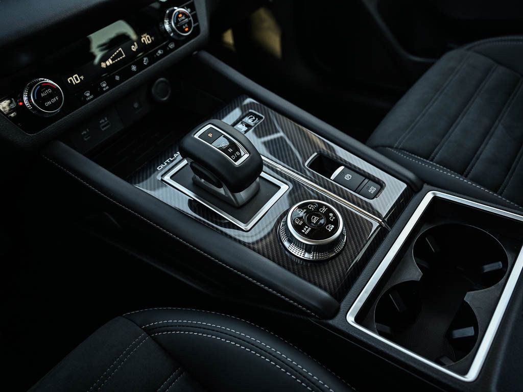 New 2025 Mitsubishi Outlander SE image 27