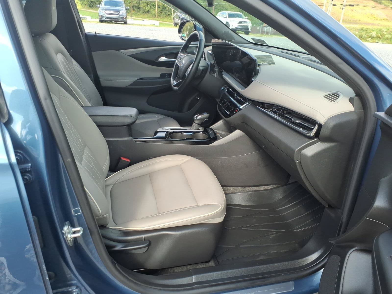 Used 2025 Buick Envista Avenir FWD image 18