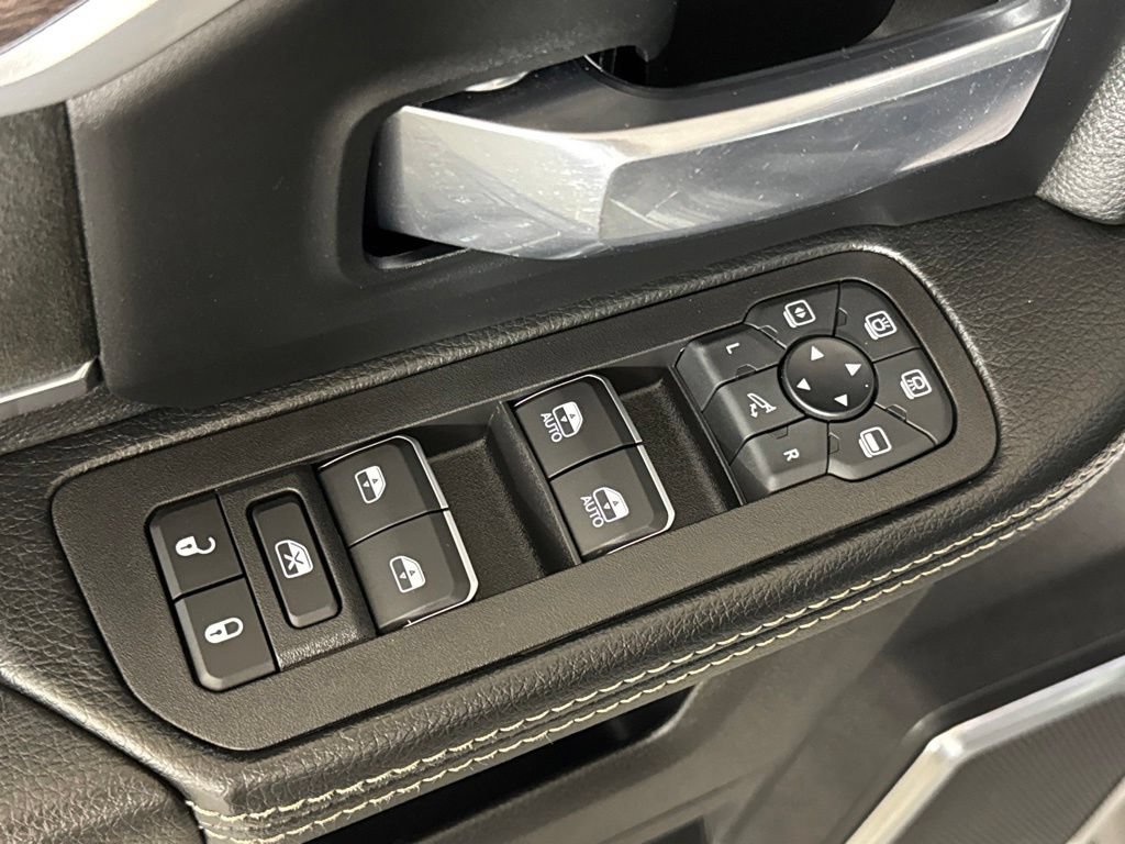 Certified 2026 RAM 2500 Laramie AWD/4WD image 36