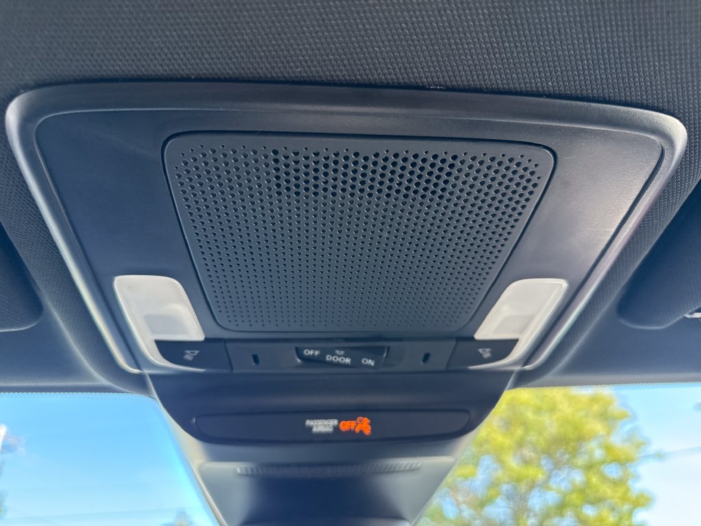 Certified 2025 Honda HR-V Sport image 35