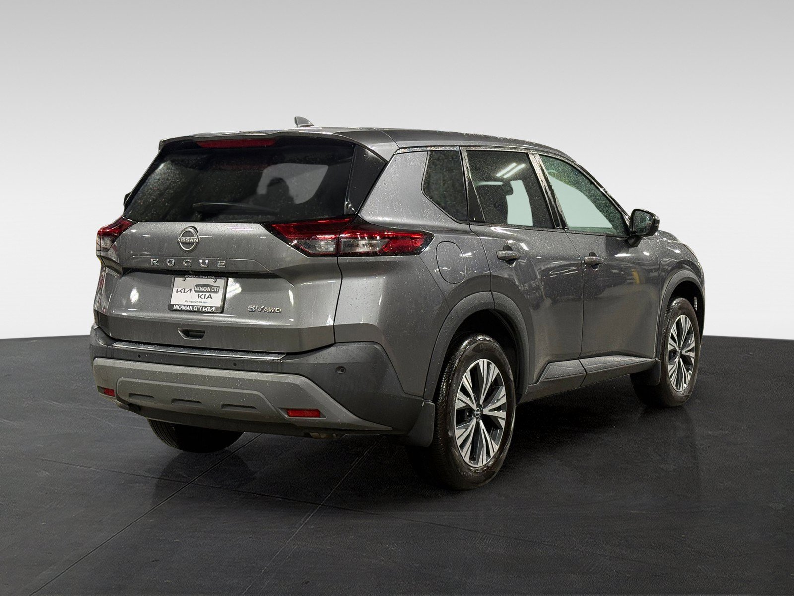 Used 2022 Nissan Rogue SV AWD/4WD image 5