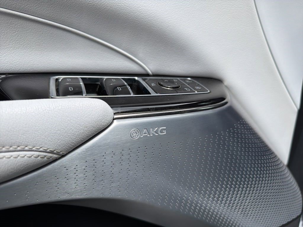 Certified 2023 Cadillac Lyriq 2WD image 14