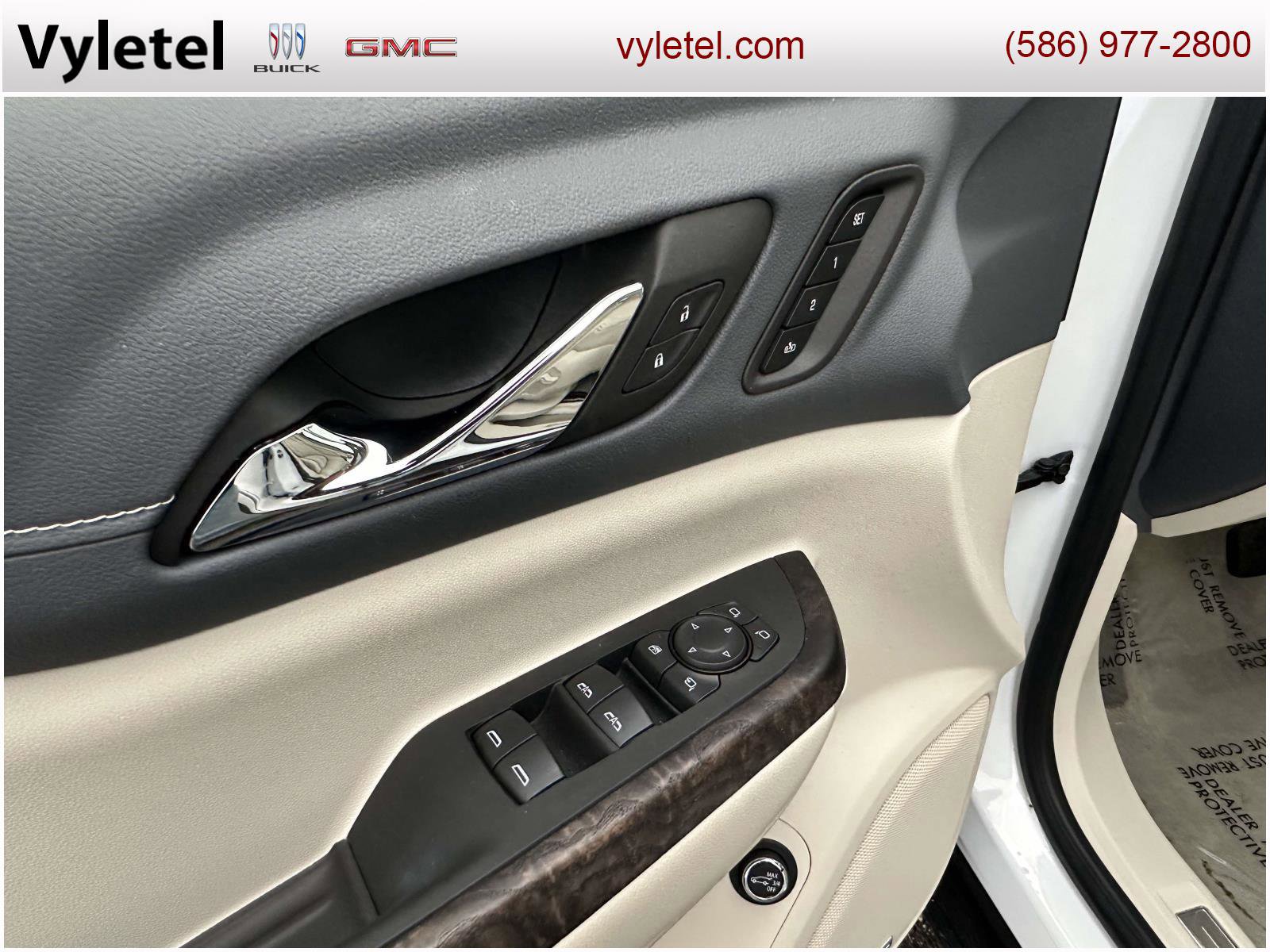 Certified 2023 GMC Acadia Denali w/ Denali Ultimate Package image 17