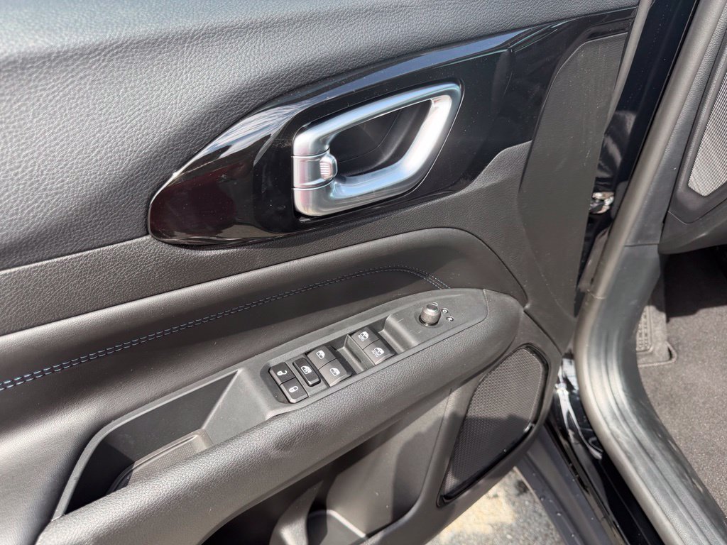 New 2026 Jeep Compass Latitude AWD/4WD image 13