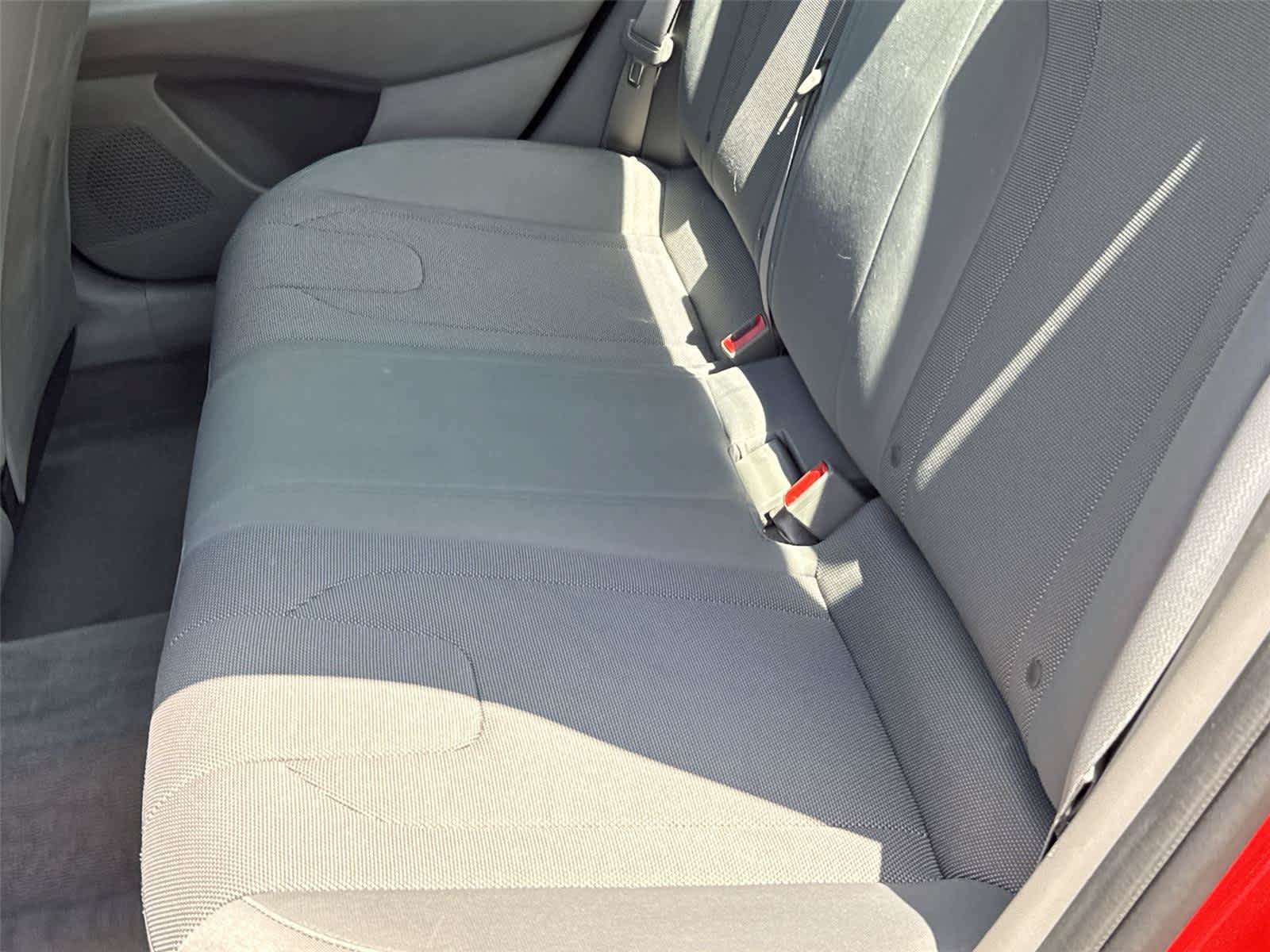 Used 2023 Hyundai Elantra SE FWD image 14